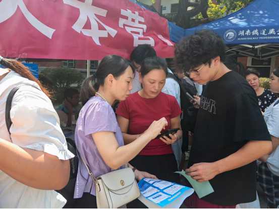 a92c32e5-0449-4483-8078-42f979c116ee